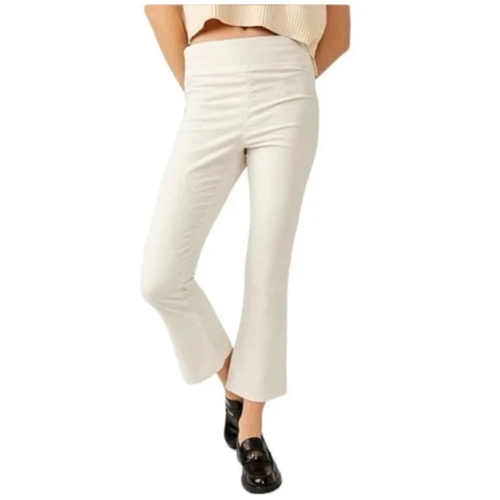 NWT!  We The Free Cream In my Feelings jeans, size medium